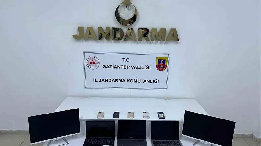 Sahte belge düzenleyerek turizm sektöründe faaliyet gösteren çeteye operasyon: 3 gözaltı