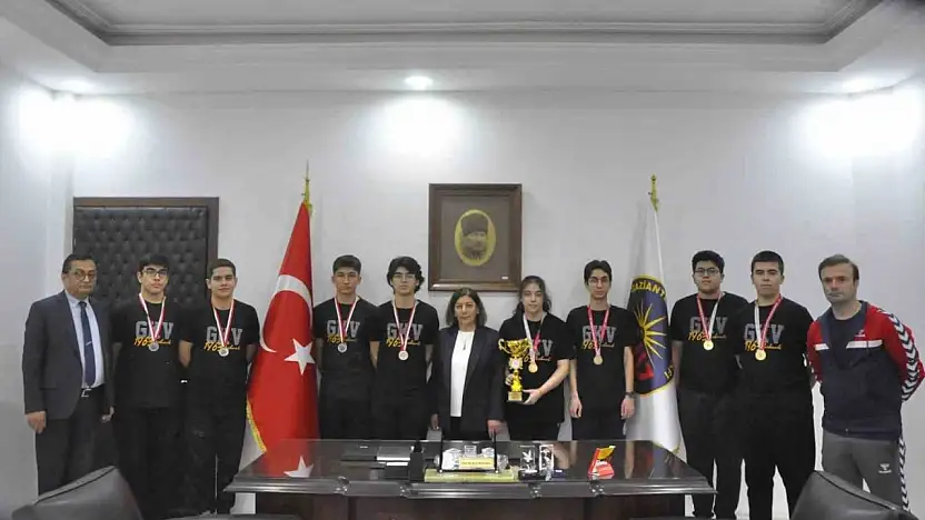 Satrançta Gaziantep'in hamle Şampiyonu GKV Özel Liseleri