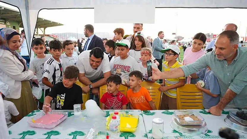 Şehitkamil'de bilim kaşifleri eserlerini sergiledi