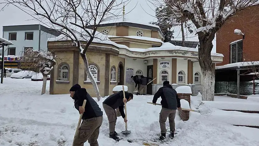 Şehitkamil'de camiler ibadete hazır