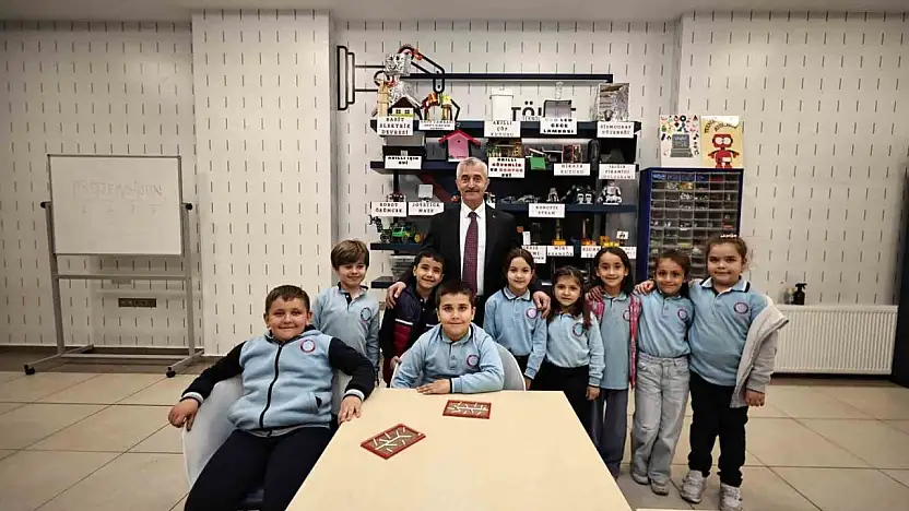 Tahmazoğlu, Bilim Şahinbey Atölyesi öğrencileriyle buluştu