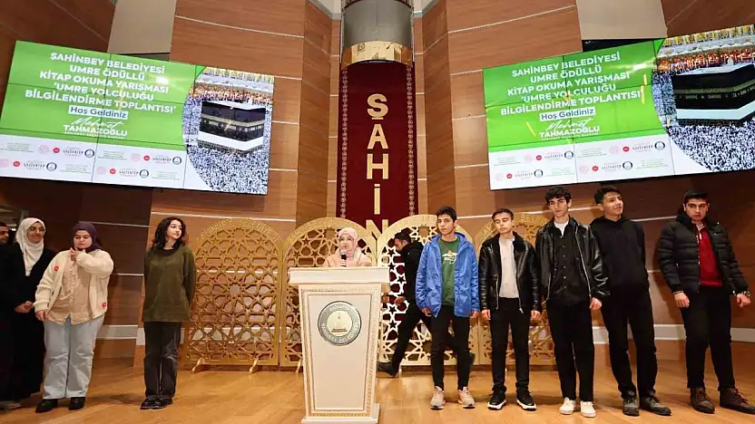 Tahmazoğlu, Umre'ye gidecek gençlerle bir araya geldi