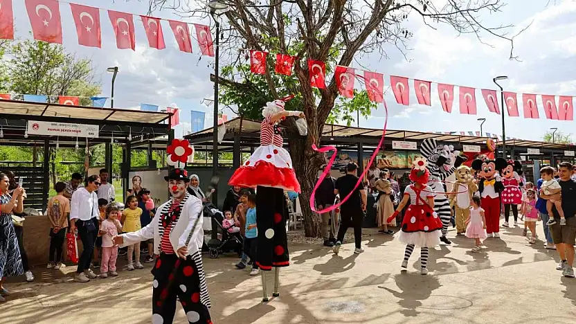 Türkiye'nin ilk Anne-Bebek Festivali renkli görüntülerle son buldu