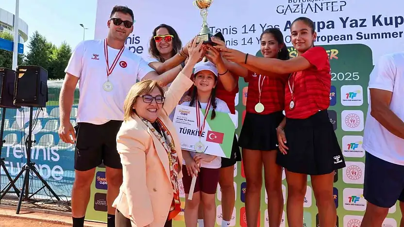 Uluslararası Tenis 14 Yaş Avrupa Yaz Kupası'nın finali Gaziantep'te gerçekleşti
