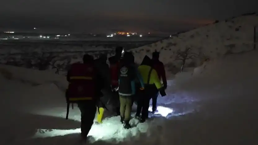 UMKE, araçları kara saplanınca vakaya yürüyerek ulaştı