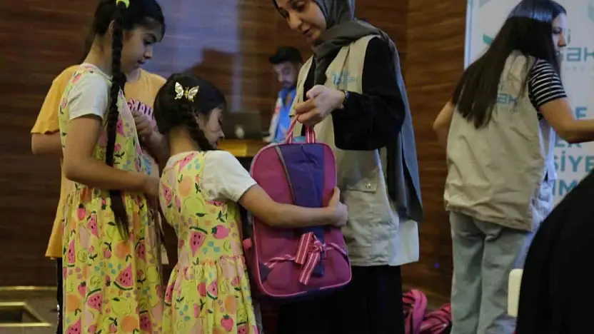 Yedi Başak'tan üniversite bursu ve kırtasiye kampanyası