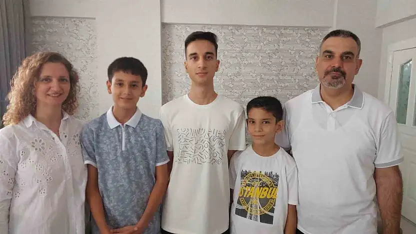 YKS Türkiye birincisi Ahmet Eren Özyurtseven İHA'ya konuştu