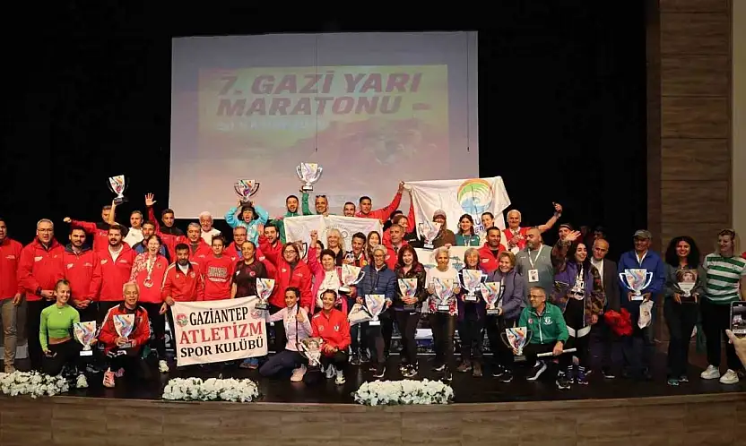 7. Gazi Yarı Maratonu'nda ödüller sahiplerini buldu