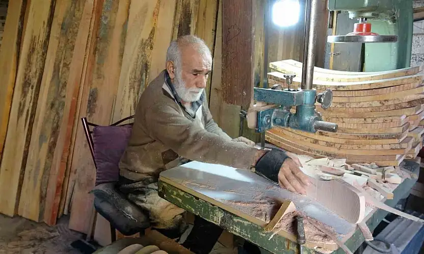 Baba mesleğini 62 yıldır sürdürüyor