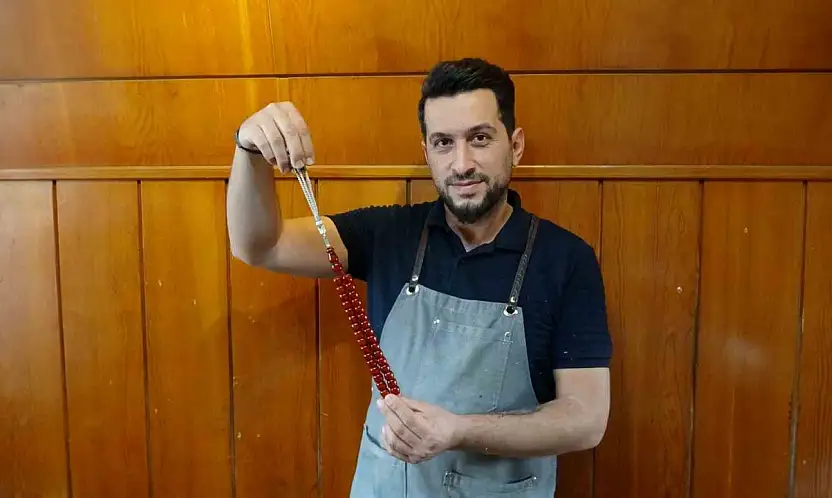 Bu tespihlerin fiyatı dudak uçuklatıyor