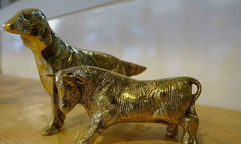 Eşinden öğrendi, dökümü sanat eserine dönüştürüyor