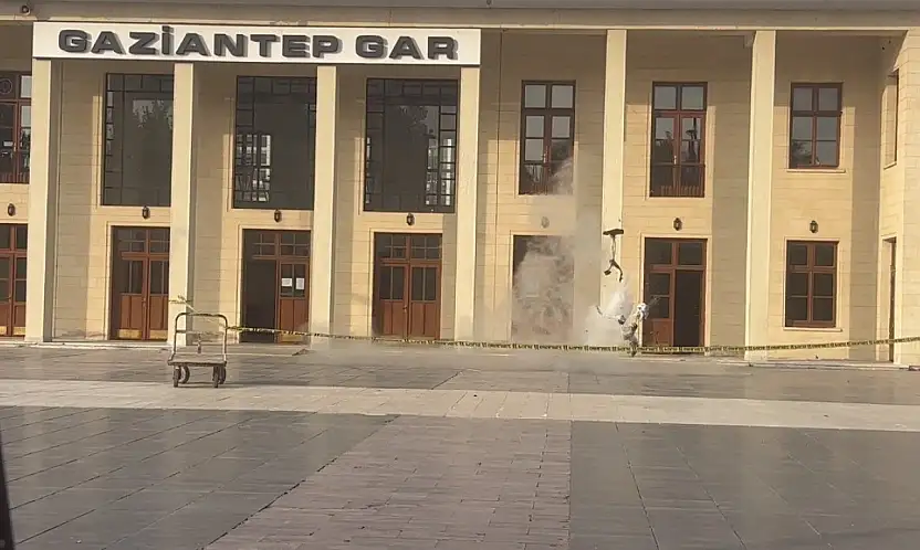 Gar istasyonunda şüpheli çanta paniği