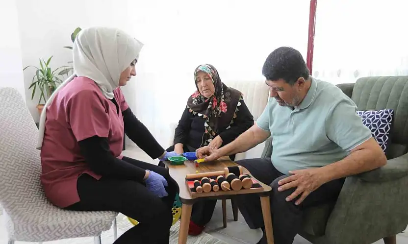 Gaziantep Büyükşehir'den evde fizik tedaviyle hayata dokunan hizmet