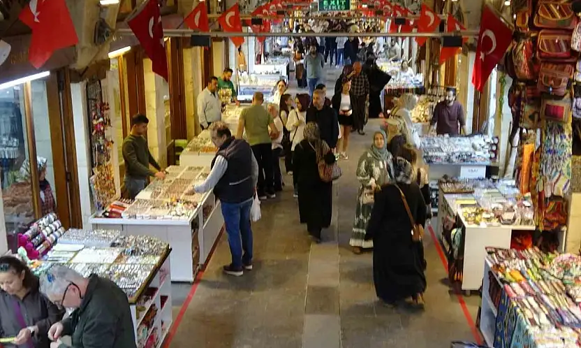 Gaziantep'in tarihi mekanlarında adım atacak yer kalmadı