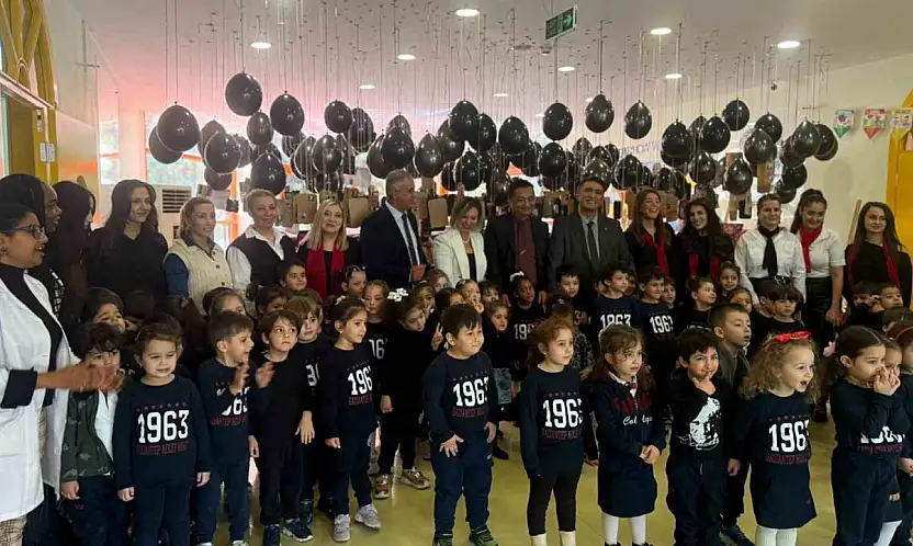 Gaziantep Kolej Vakfı Anaokulu'nda 'Ata'm' sergisi büyük ilgi gördü