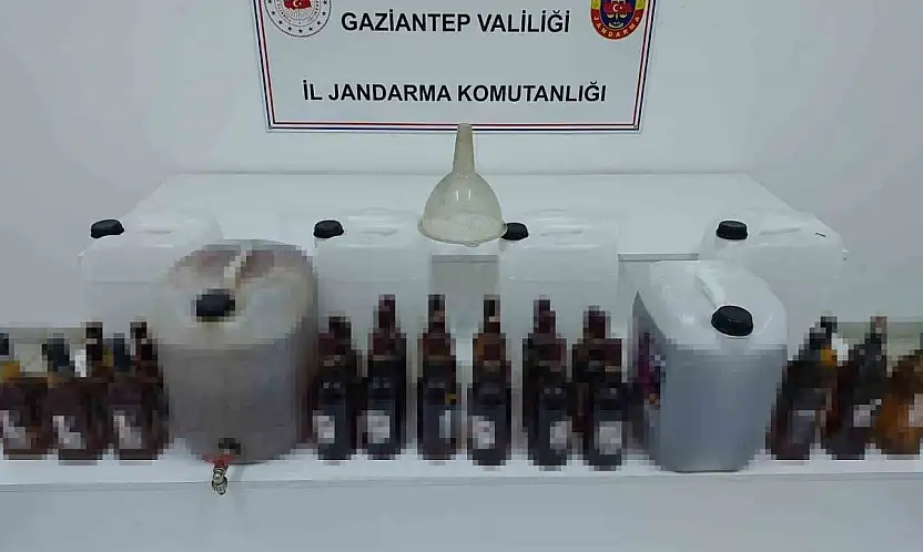 Gaziantep'te 140 litre sahte, 39 bin litre kaçak alkol ele geçirildi