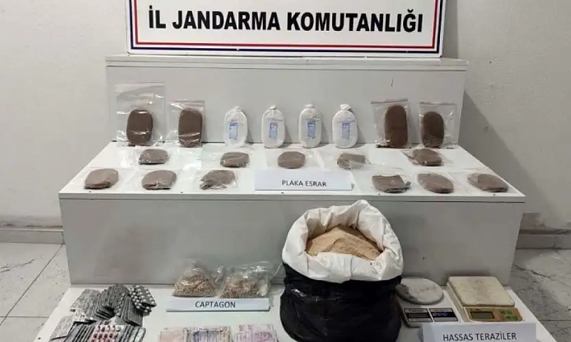 Gaziantep'te 22 kilo reçine esrar ele geçirildi: 2 şahıs tutuklandı