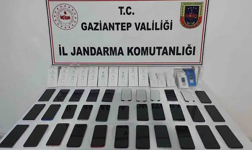 Gaziantep'te 800 bin TL değerinde  kaçak telefon ele geçirildi