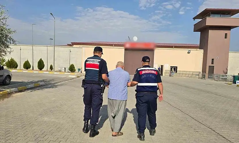 Gaziantep'te aile içi kavgada öldürülen Eyüp Tiryaki'nin katil zanlısı babası ve amcası çıktı