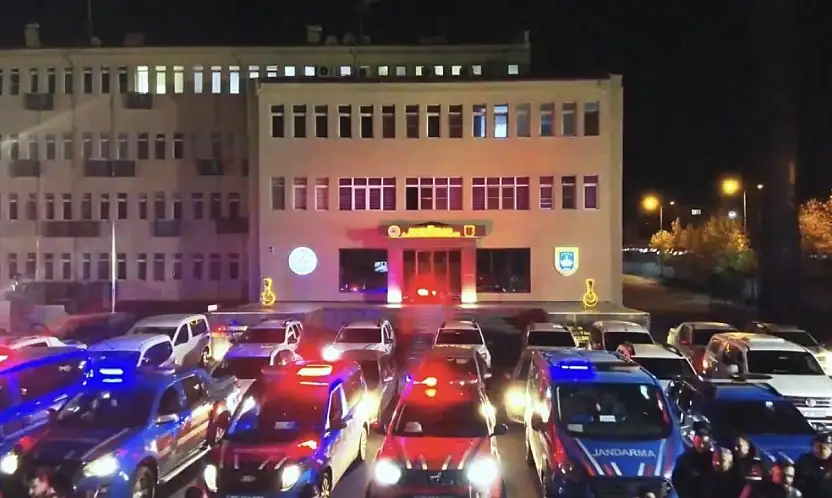 Gaziantep'te DEAŞ'ın finans kaynağına şafak operasyonu: 13 gözaltı