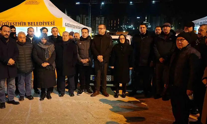 Gaziantep'te deprem şehitleri 3'üncü yılında göz yaşlarıyla anıldı