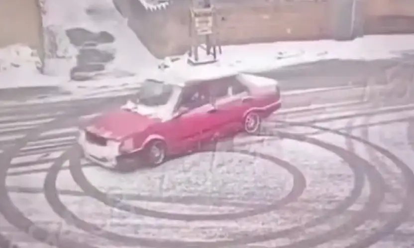 Gaziantep'te drift yaparak tehlike saçan sürücü ve araç sahibine ceza