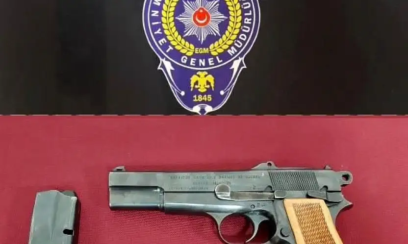 Gaziantep'te düğünde havaya ateş eden şahıs yakalandı: Ateş etme anları kamerada