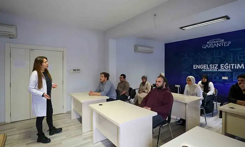 Gaziantep'te görme engelli kursiyerler için E-KPSS eğitim desteği