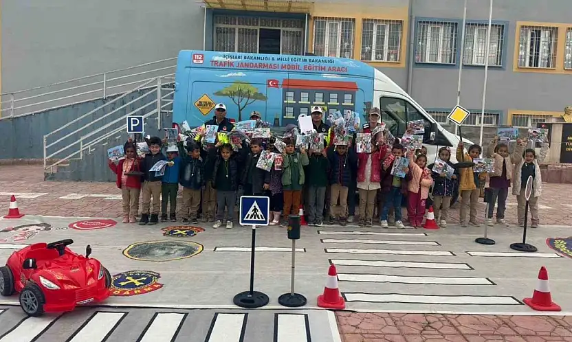 Gaziantep'te jandarmadan 126 öğrenciye trafik eğitimi