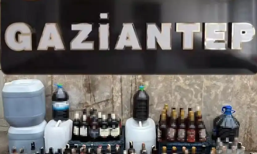 Gaziantep'te kaçak alkol operasyonu: 2 gözaltı