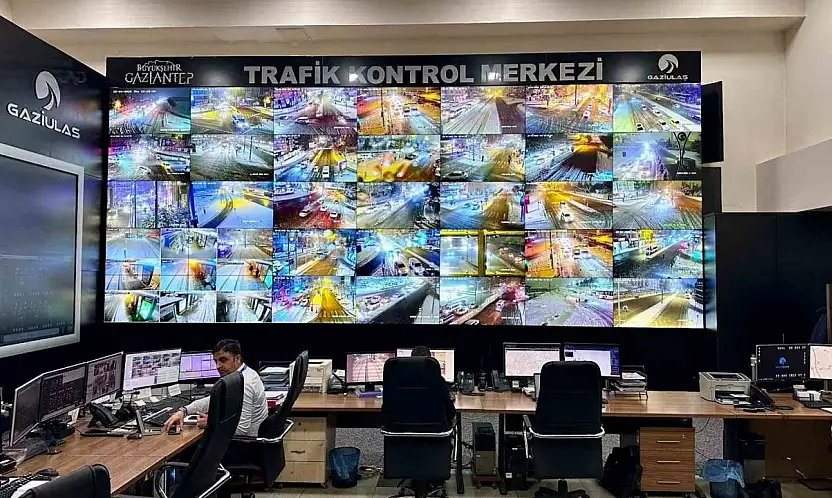 Gaziantep'te karla mücadele çalışmaları Trafik Koordinasyon Merkezi'nden yönetiliyor