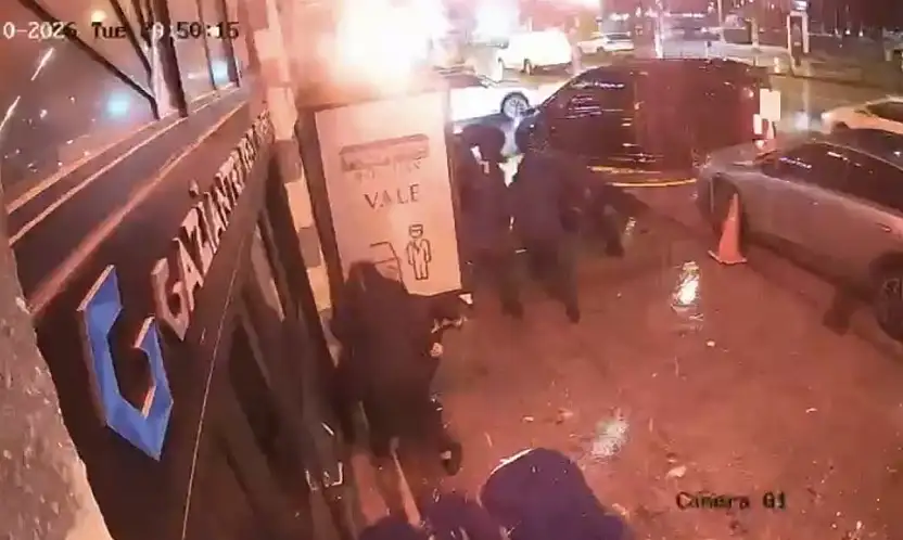 Gaziantep'te lüks restorana saldırı anı kameraya yansıdı