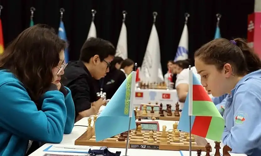 Gaziantep'te satranç tarihine geçen çifte şampiyona heyecanı sürüyor