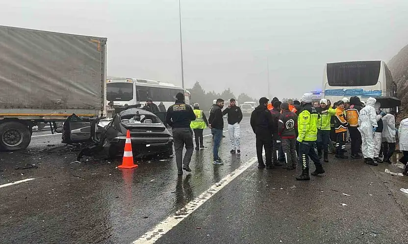 Gaziantep'te zincirleme kaza: 2 ölü, 10 yaralı