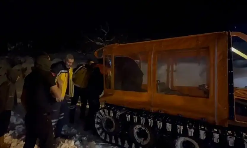 Hasta kadının imdadına paletli araçla AFAD yetişti