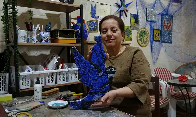 Hobi olarak başladığı mozaik sanatında dünyaya açılmak istiyor