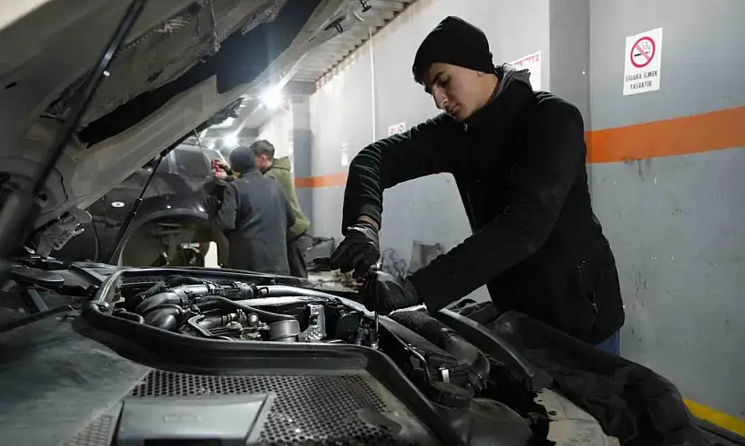 Kar yağışı sonrası kışlık araç bakım yoğunluğu arttı