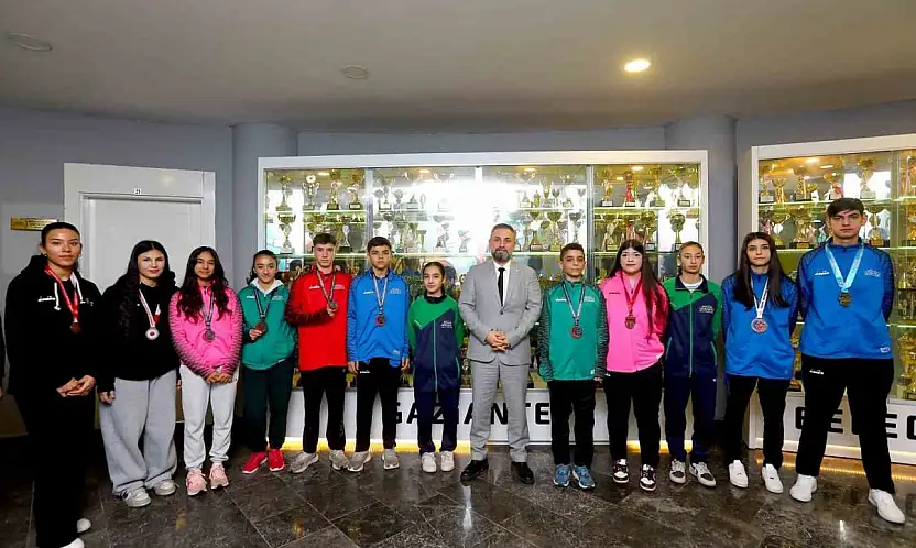 Mavi-beyazlı sporculardan ilk 40 günde 71 yeni madalya
