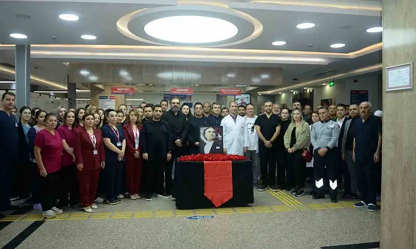 Mustafa Kemal Atatürk, Özel Hatem Hastanesi'nde düzenlenen törenle anıldı