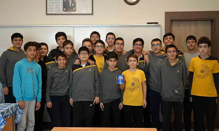 Öğrencilerden Gazze'ye anlamlı destek: Harçlıklarını bağışladılar