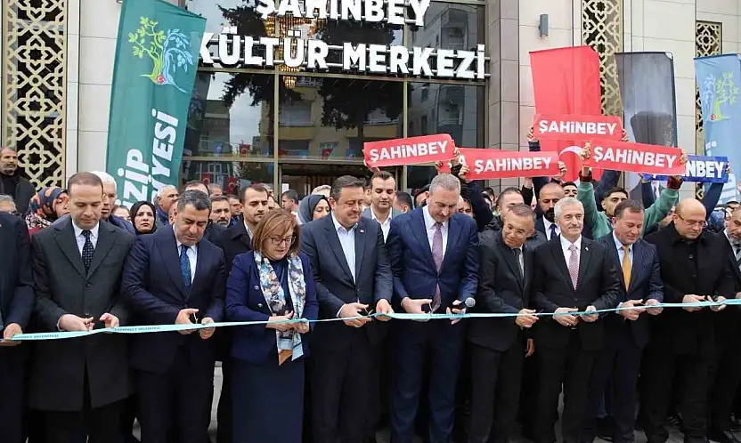 Şahinbey Belediyesi'nin Nizip'e kazandırdığı Kültür Merkezi'nin açılışı yapıldı