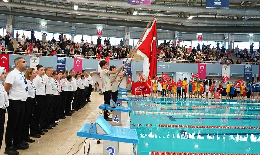 Şehitkamil'de, Kulaçlar Cumhuriyet için atıldı