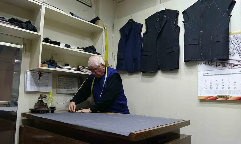 Terzilik mesleğinde yarım asrı geride bıraktı